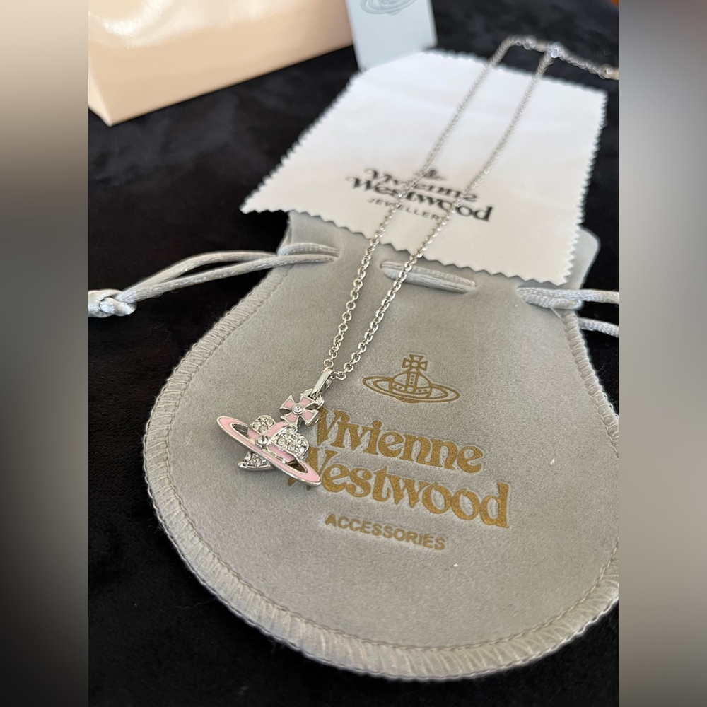 vivienne westwood necklace authentic
